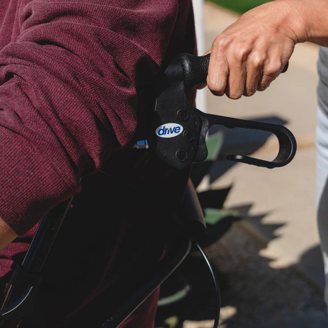 Drive™ Duet 4-Wheel Rollator/Transport Chair - Open box - Image 5